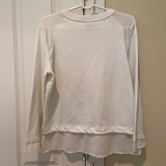 BARELY WORN white tommy hilfiger top - Picture 3 of 4